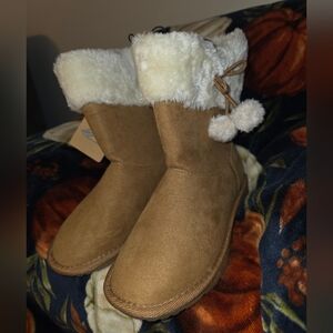 Thereabouts Girls Tan and White Fur Winter Boots | NWT